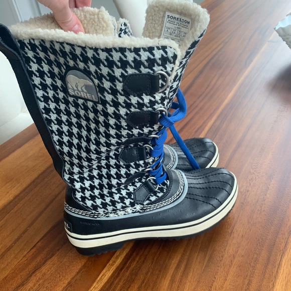 Sorel winter boots - Picture 3 of 6